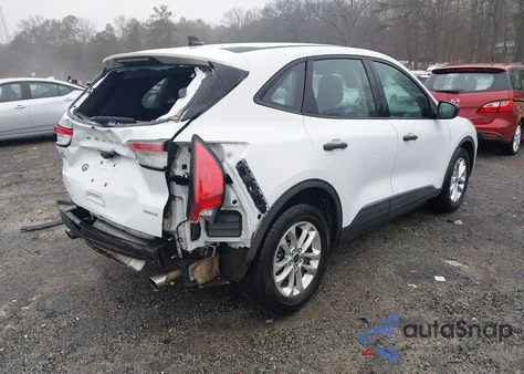 2020 Ford Escape S z USA, uszkodzony, nr VIN 1FMCU0F65LUA21755